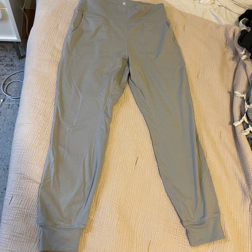 Senita studio skin joggers. Size medium